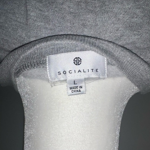 Socialite Cropped Sweatshirt Gray - Picture 4 of 5